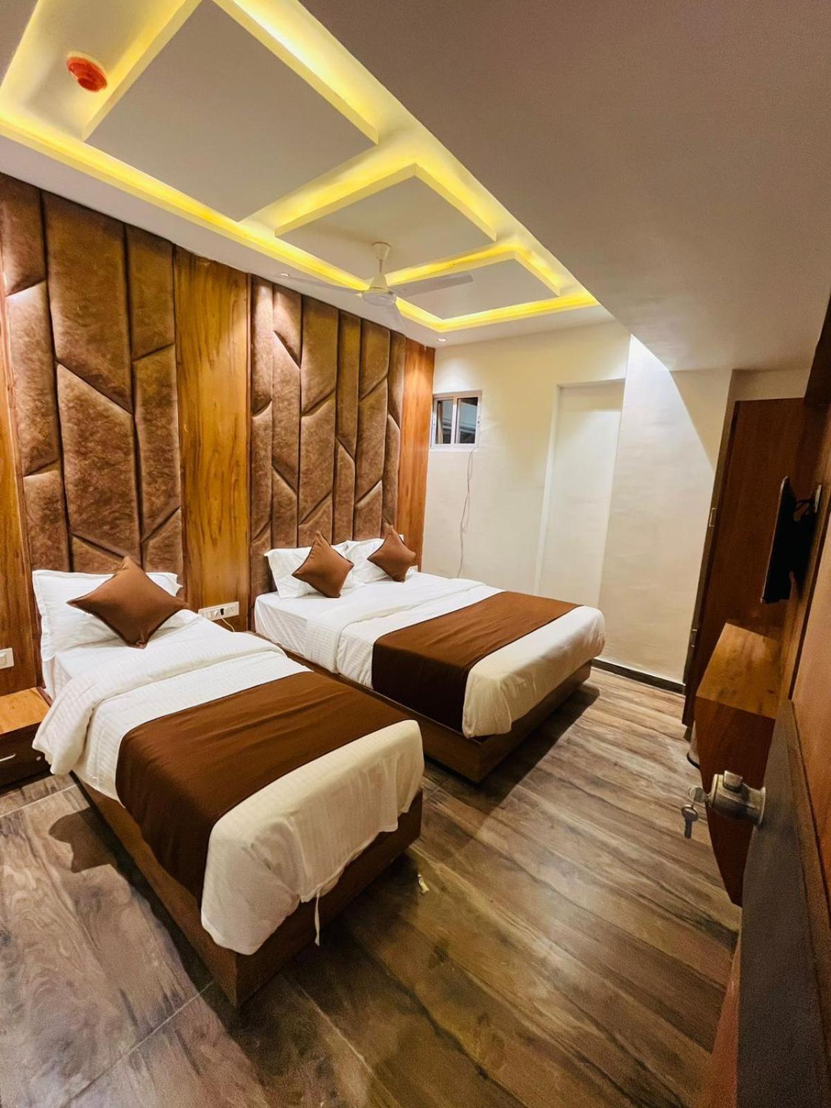 Hotel Paramount Villa Gandhinagar Zewnętrze zdjęcie